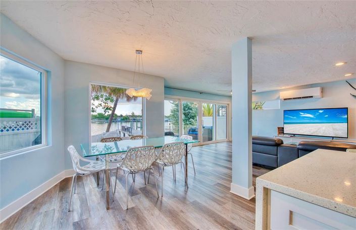 Image No.27-3 Bed Property for sale