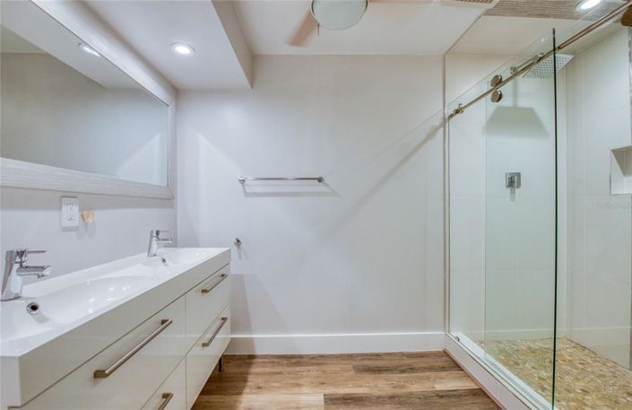 Image No.50-3 Bed Property for sale