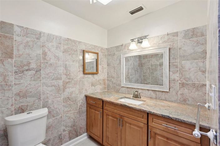 Image No.28-3 Bed Property for sale