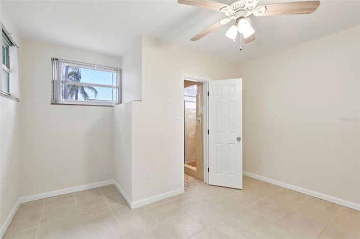 Image No.43-3 Bed Property for sale