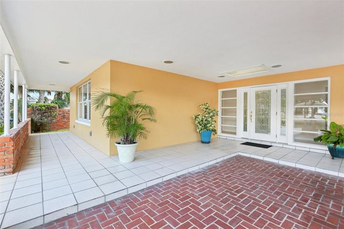 Image No.5-3 Bed Property for sale