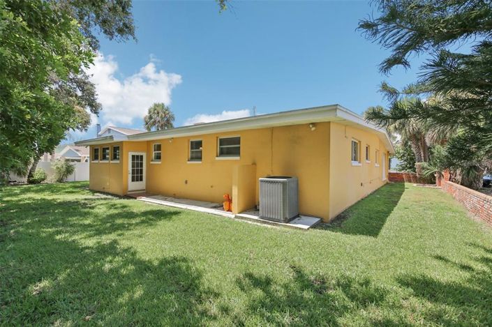 Image No.56-3 Bed Property for sale