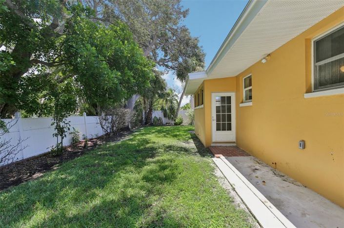 Image No.57-3 Bed Property for sale