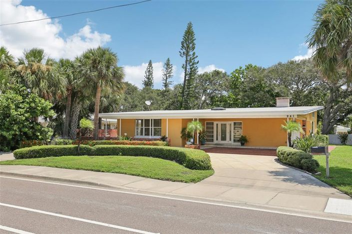 Image No.59-3 Bed Property for sale