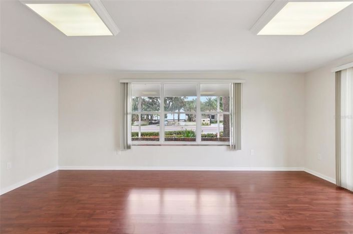 Image No.6-3 Bed Property for sale