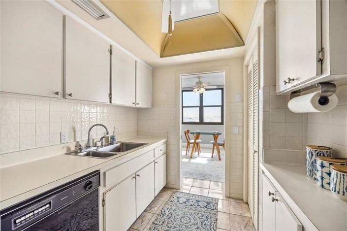 Image No.13-2 Bed Property for sale