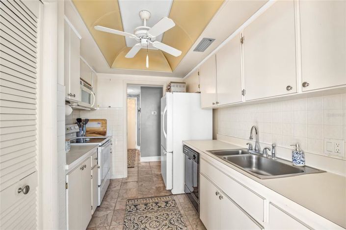 Image No.14-2 Bed Property for sale