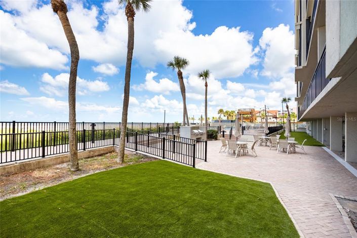 Image No.33-2 Bed Property for sale