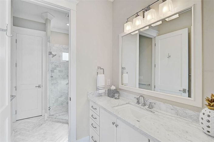 Image No.28-4 Bed Property for sale