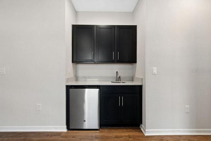 Image No.25-4 Bed Property for sale