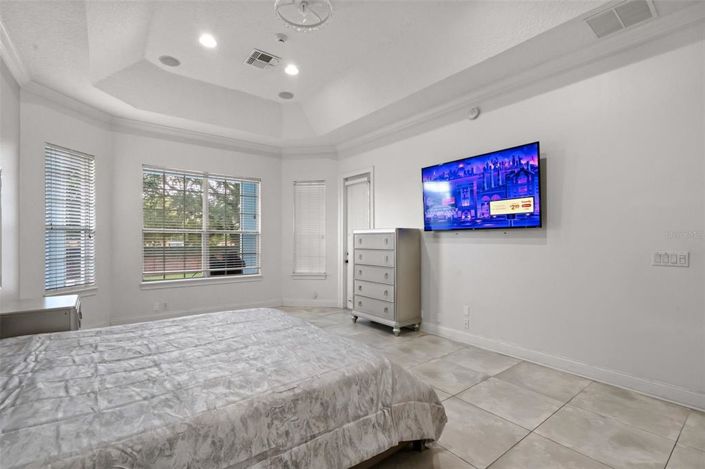 Image No.13-5 Bed Property for sale