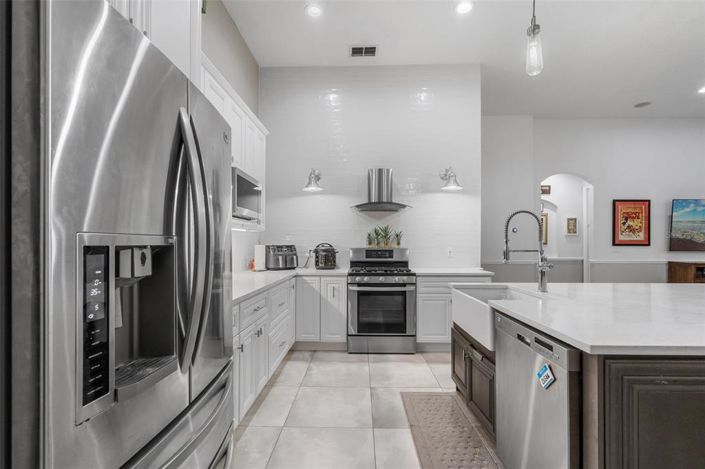 Image No.7-5 Bed Property for sale