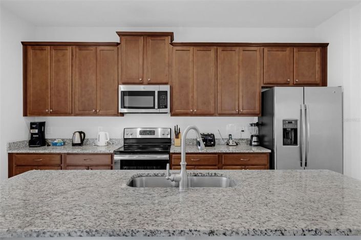 Image No.13-6 Bed Property for sale