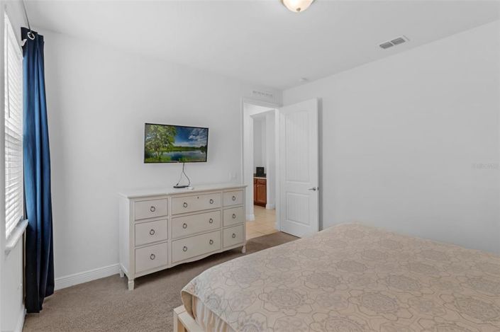 Image No.18-6 Bed Property for sale