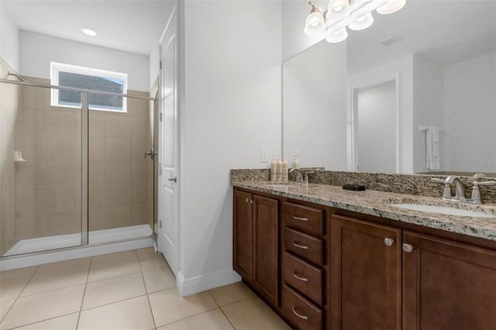 Image No.25-6 Bed Property for sale