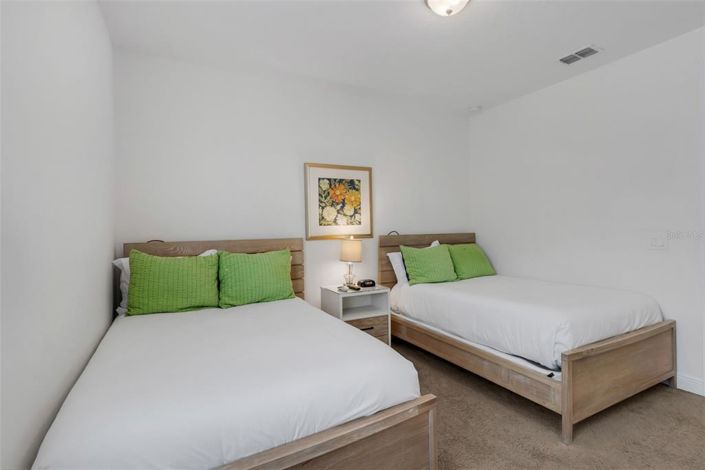 Image No.28-6 Bed Property for sale