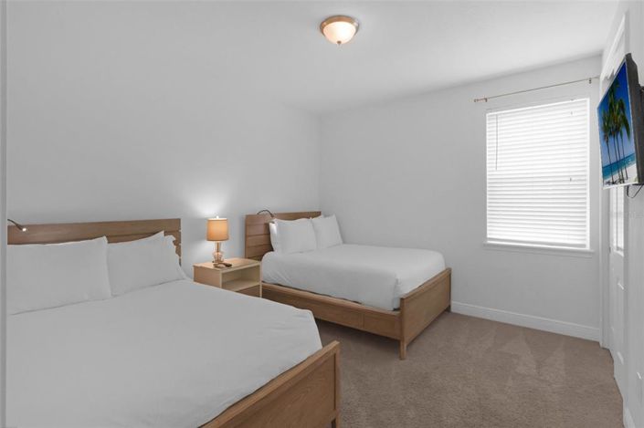 Image No.30-6 Bed Property for sale