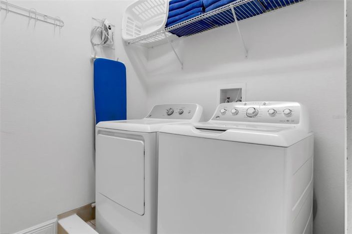 Image No.38-6 Bed Property for sale