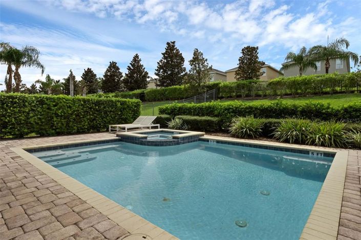 Image No.41-6 Bed Property for sale