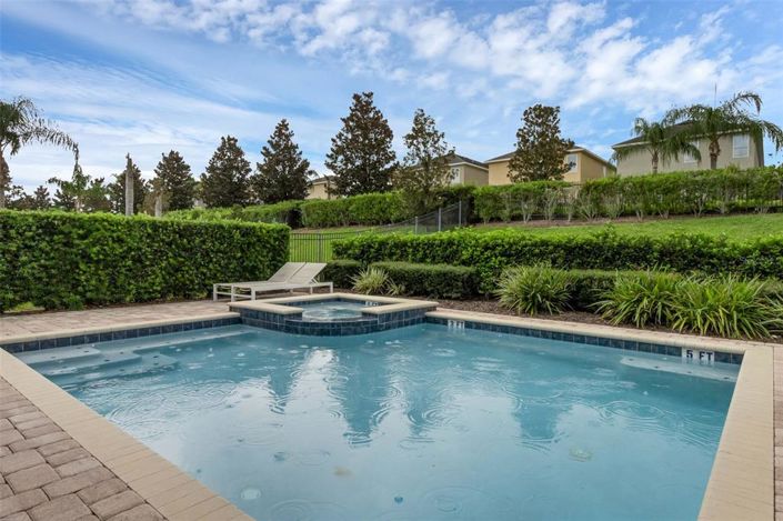 Image No.42-6 Bed Property for sale