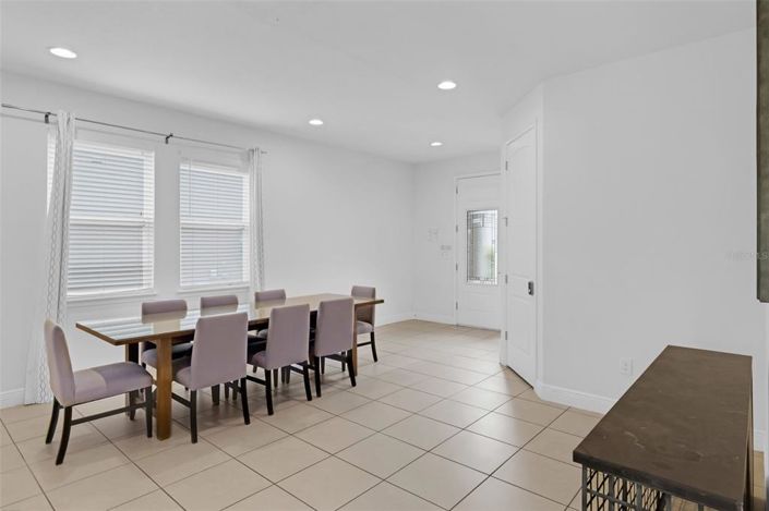 Image No.6-6 Bed Property for sale