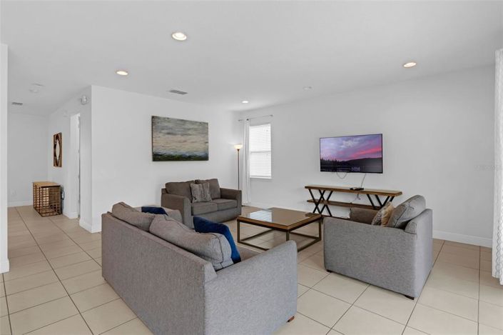 Image No.9-6 Bed Property for sale