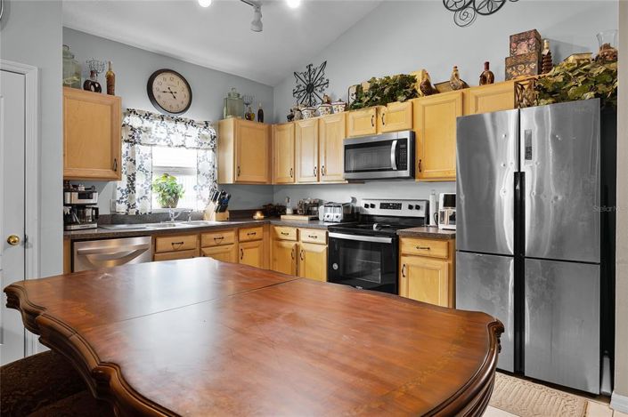 Image No.12-5 Bed Property for sale