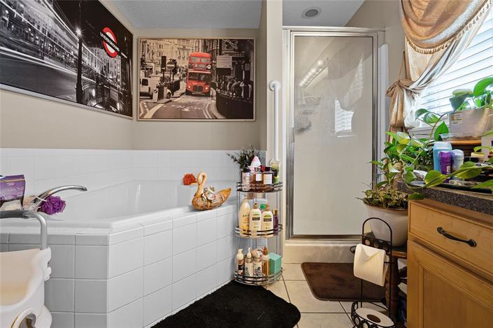 Image No.23-5 Bed Property for sale