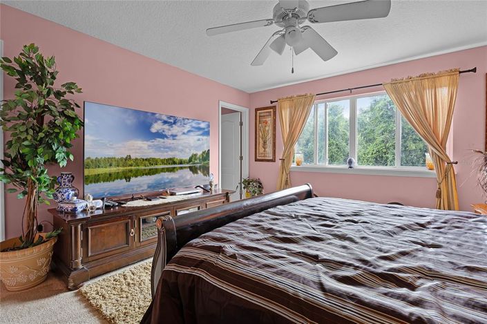 Image No.27-5 Bed Property for sale