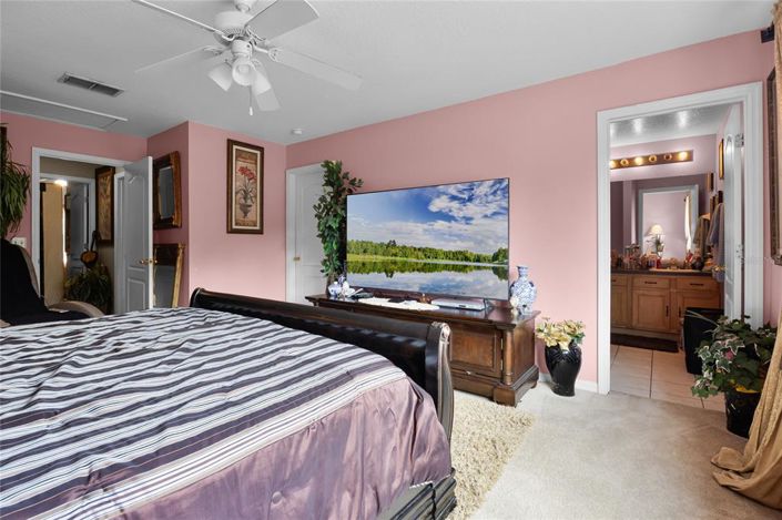 Image No.28-5 Bed Property for sale