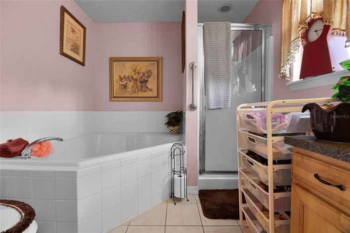 Image No.29-5 Bed Property for sale