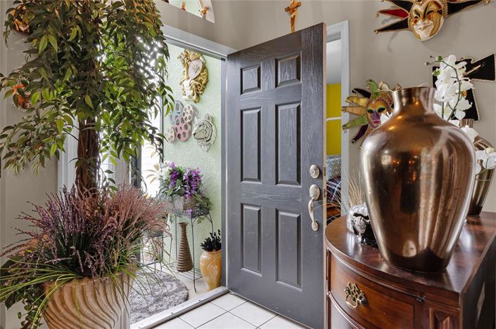 Image No.3-5 Bed Property for sale