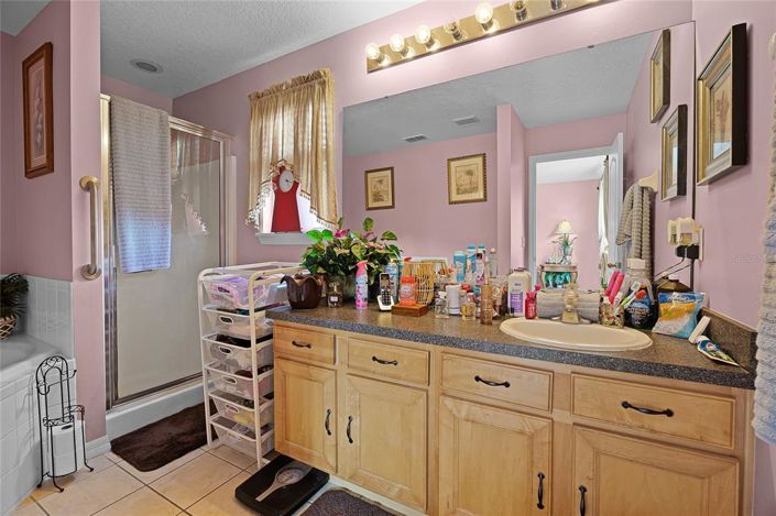 Image No.30-5 Bed Property for sale