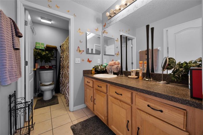 Image No.36-5 Bed Property for sale