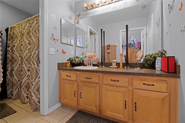 Image No.37-5 Bed Property for sale