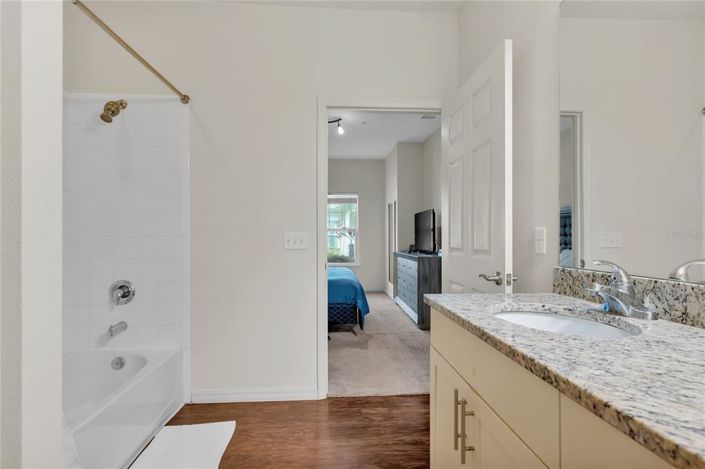 Image No.13-3 Bed Townhouse for sale