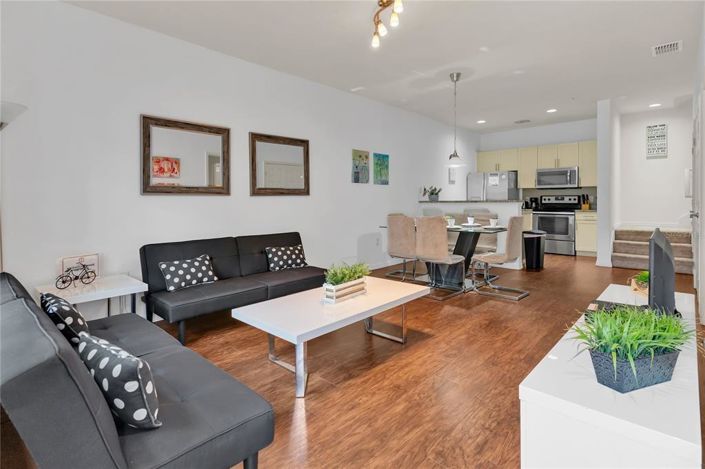 Image No.4-3 Bed Townhouse for sale