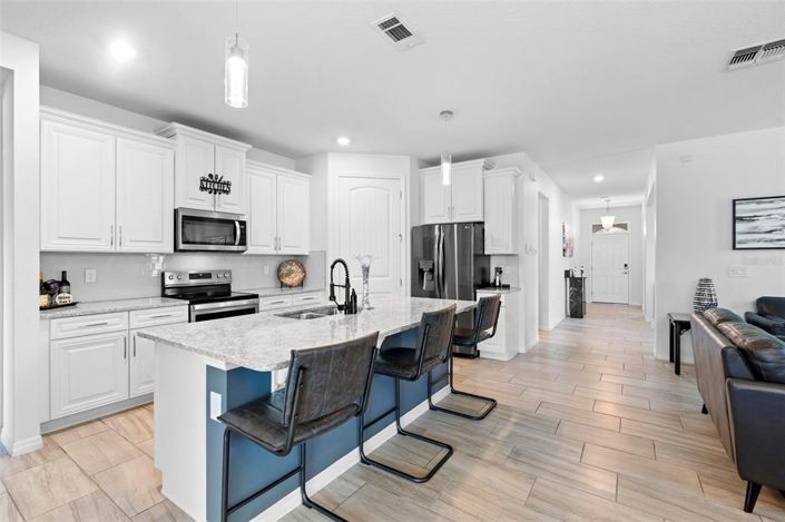 Image No.21-2 Bed Property for sale