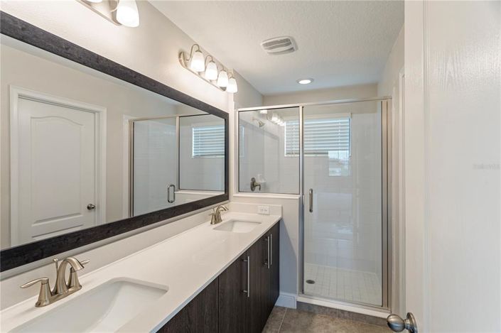 Image No.20-4 Bed Property for sale