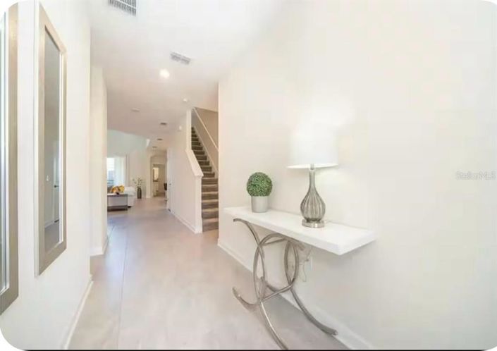 Image No.2-5 Bed Property for sale