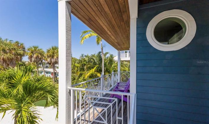 Image No.22-6 Bed Property for sale