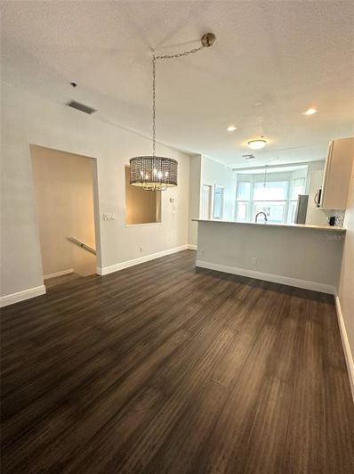 Image No.13-3 Bed Townhouse for sale