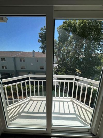 Image No.29-3 Bed Townhouse for sale