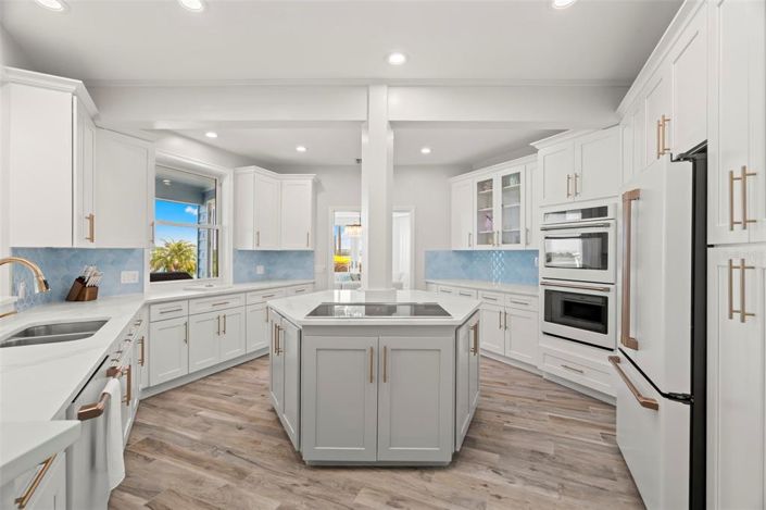 Image No.21-5 Bed Property for sale