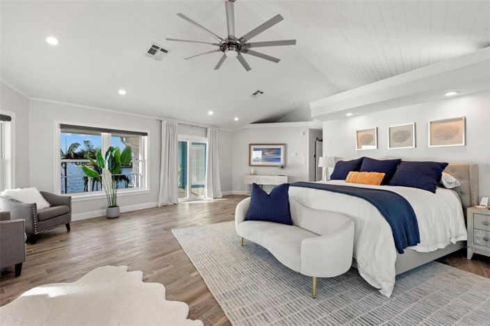 Image No.31-5 Bed Property for sale