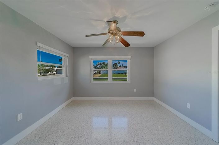 Image No.14-3 Bed Property for sale