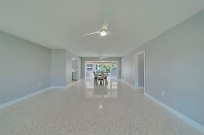 Image No.23-3 Bed Property for sale