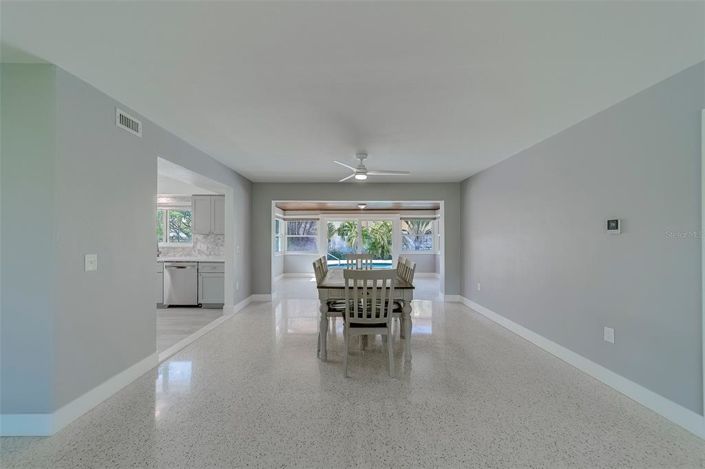 Image No.24-3 Bed Property for sale