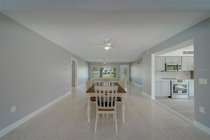 Image No.26-3 Bed Property for sale