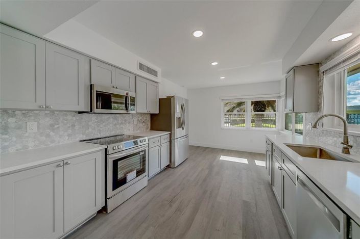 Image No.30-3 Bed Property for sale